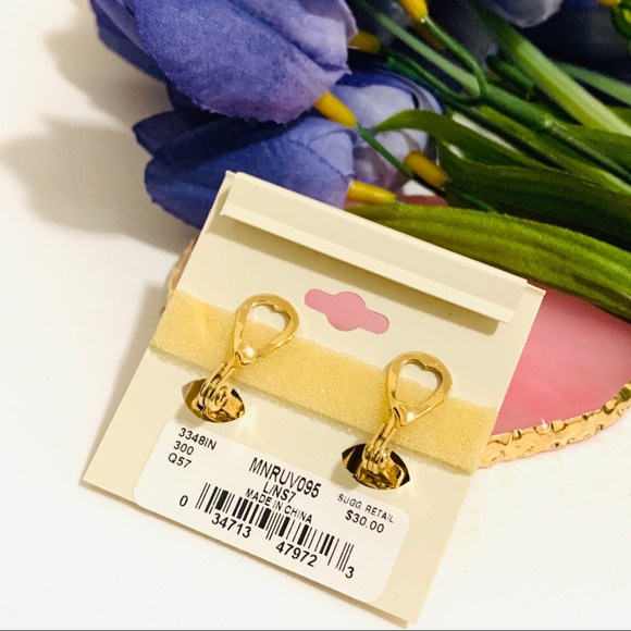 🌹Vintage Monet gold oval shape clip on earring - Picture 15 of 15